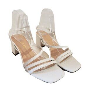 Unisa Unmarie White LL size 9 NIB